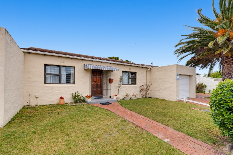 2 Bedroom Property for Sale in Edgemead Western Cape